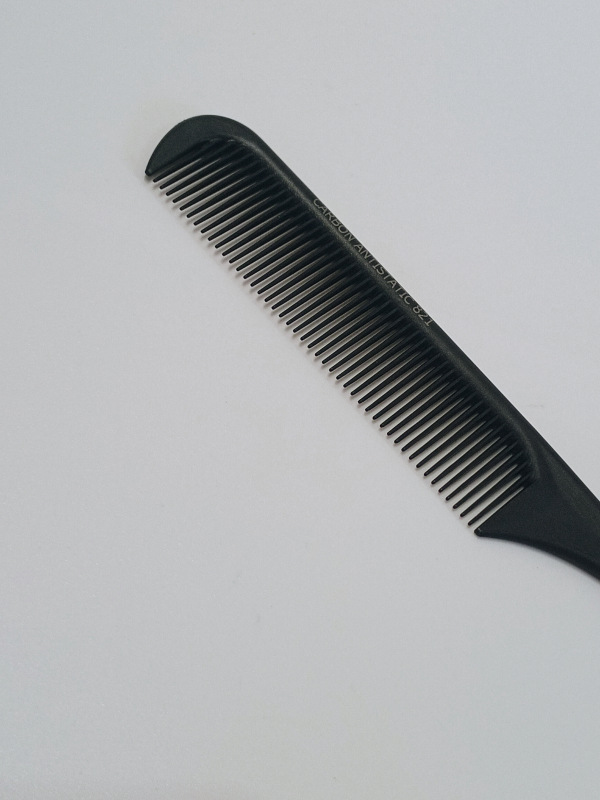 Tony & Guy Carbon hrebeň 821 a 803 2